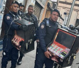 a6026538-7b86-40e6-9e44-50b0f6ed2a6e