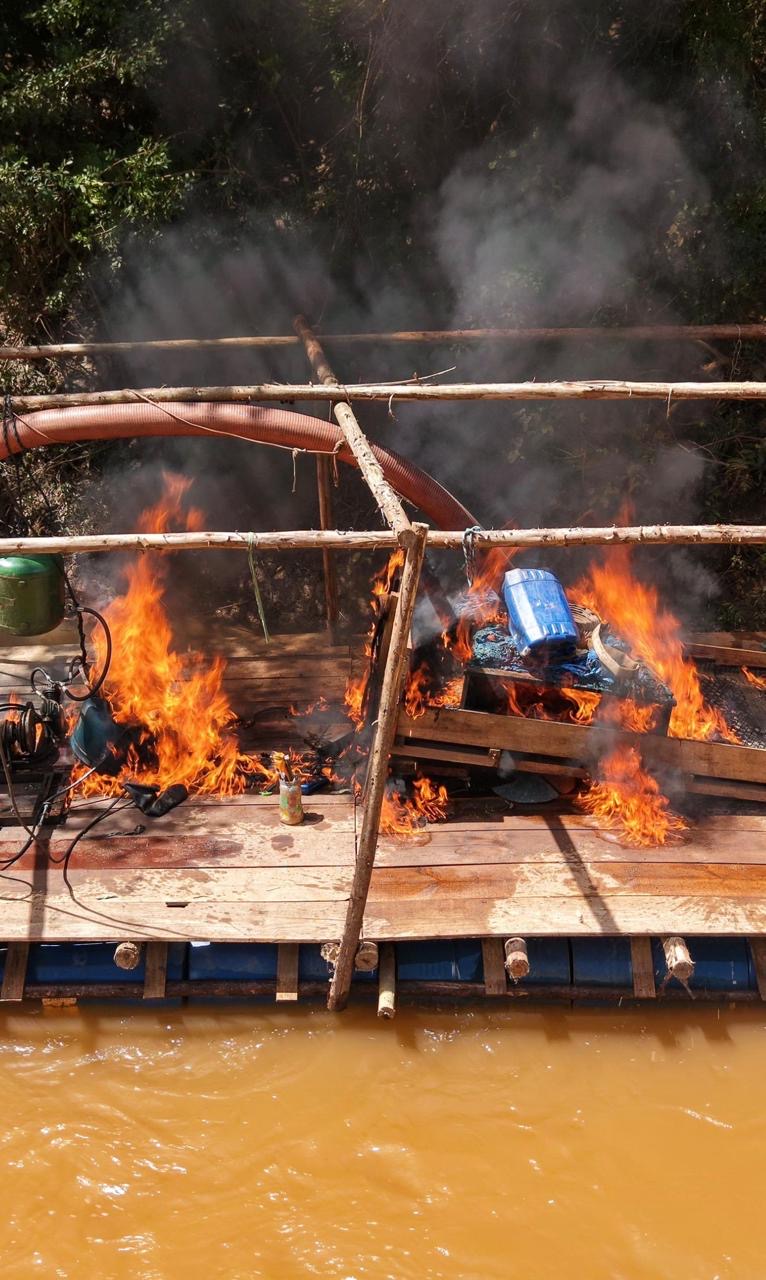 2f24aed6-3905-4cab-9bc5-f7a8c78b2a09